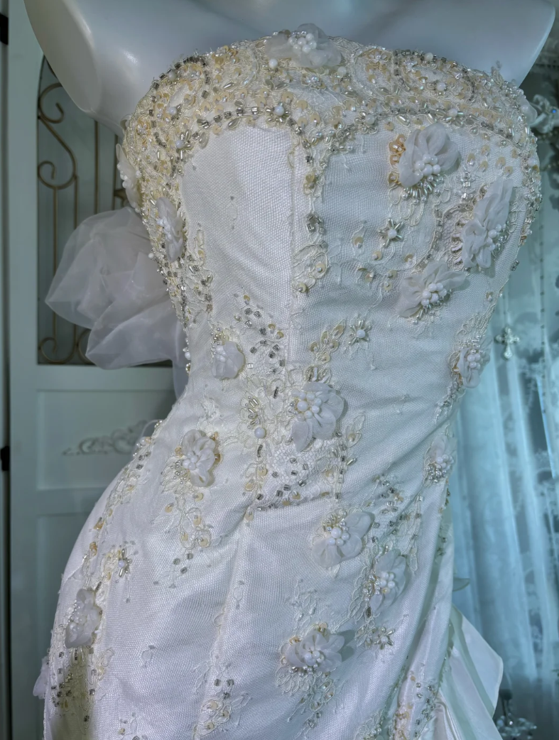 Fascinating Strapless Wedding Dress Beading Floral Ruffled Mermaid Bridal Dress GG7624