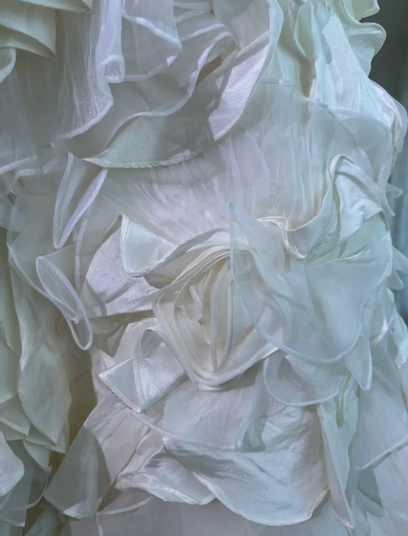 Fascinating Strapless Wedding Dress Beading Floral Ruffled Mermaid Bridal Dress GG7624