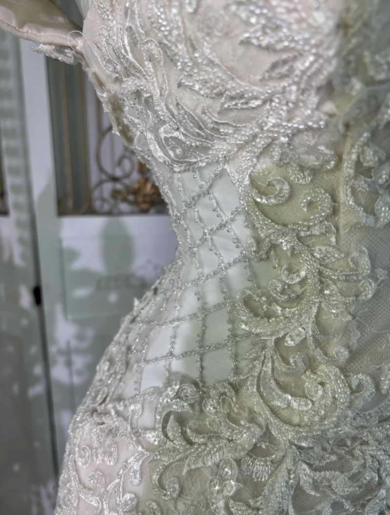 Graceful Off The Shoulder Wedding Dress Appliques Sequins Mermaid Bridal Dress GG7634