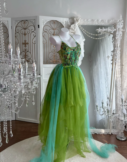 Vibrant Halter Neck Sequins Prom Dress Green Tulle A-Line Evening Dress GG7636
