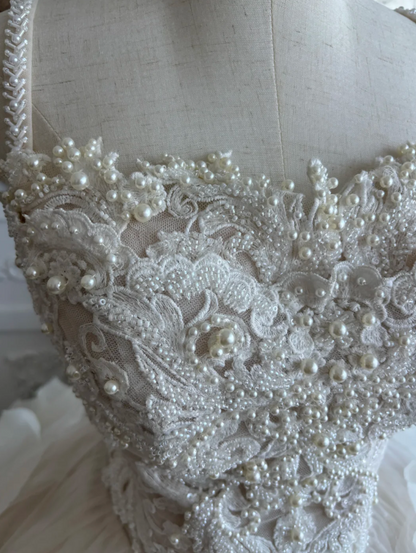 Gorgeous Spaghetti Straps Wedding Dress Flowers Beading A-Line Bridal Dress GG7643