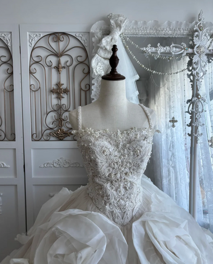 Gorgeous Spaghetti Straps Wedding Dress Flowers Beading A-Line Bridal Dress GG7643