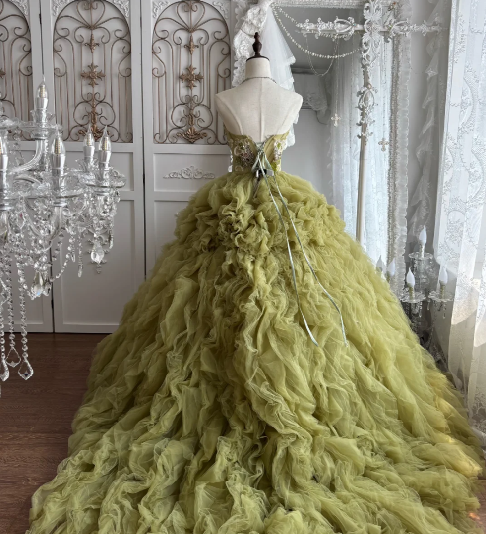 Enchanting Strapless Ruffled Prom Dress Green Beading Tulle A-Line Evening Dress GG7648