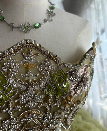 Enchanting Strapless Ruffled Prom Dress Green Beading Tulle A-Line Evening Dress GG7648