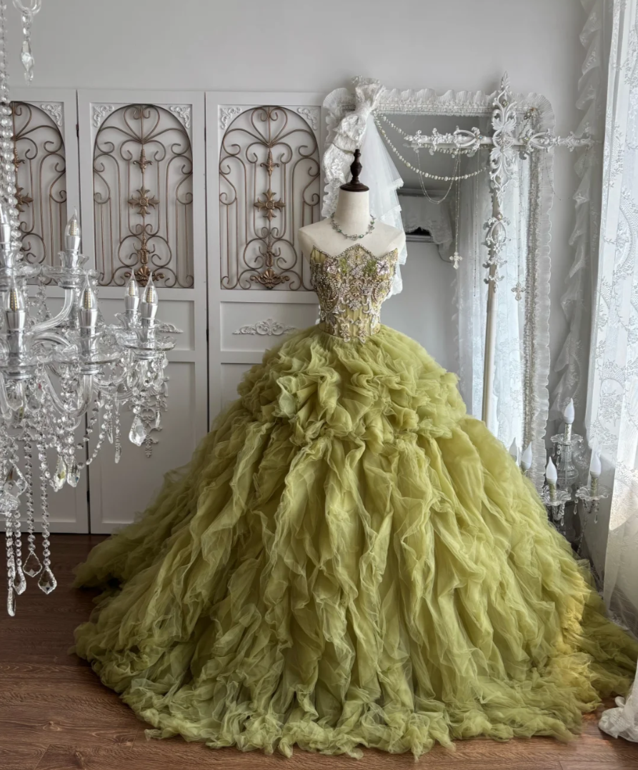 Enchanting Strapless Ruffled Prom Dress Green Beading Tulle A-Line Evening Dress GG7648