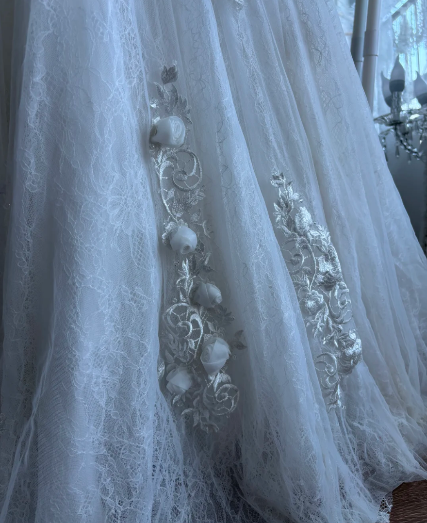 Beautiful Strapless Appliques Wedding Dress Sequins Tulle Mermaid Bridal Dress GG7650