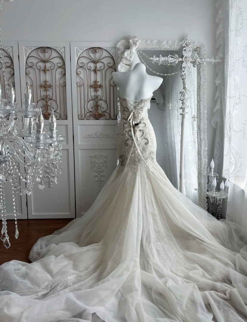 Attractive Strapless Wedding Dress Beading Tulle Mermaid Bridal Dress GG7659