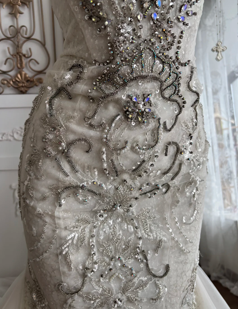 Attractive Strapless Wedding Dress Beading Tulle Mermaid Bridal Dress GG7659