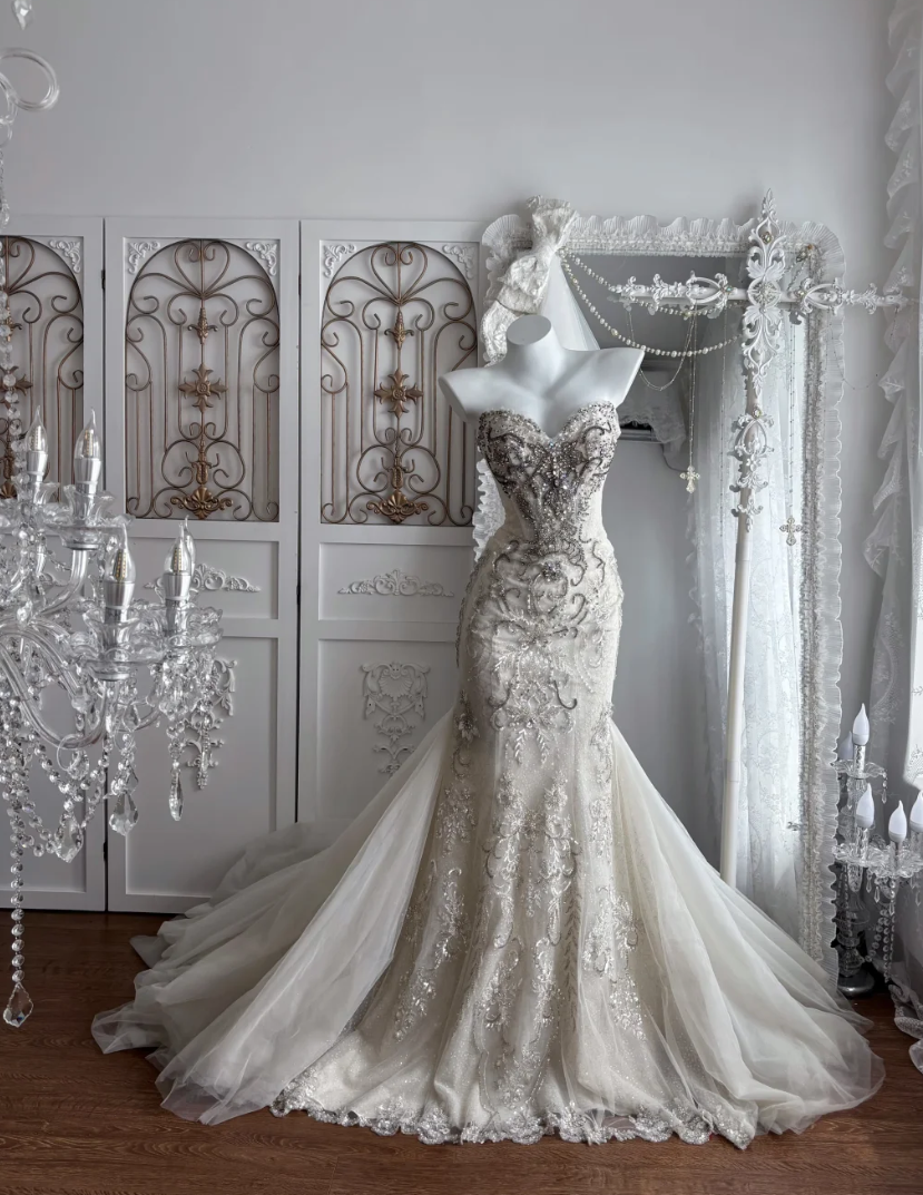 Attractive Strapless Wedding Dress Beading Tulle Mermaid Bridal Dress GG7659