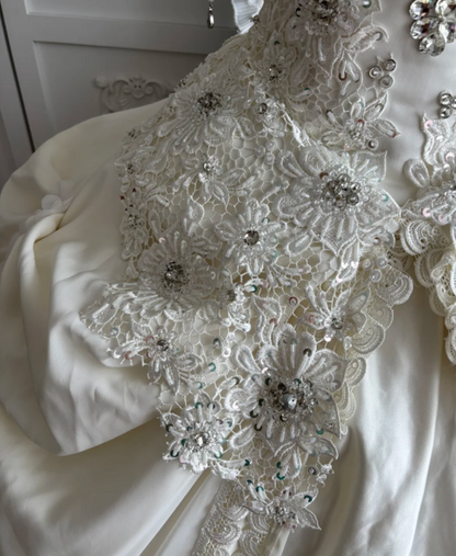 Graceful Strapless Wedding Dress Rhinestones Appliques A-Line Bridal Dress GG7665