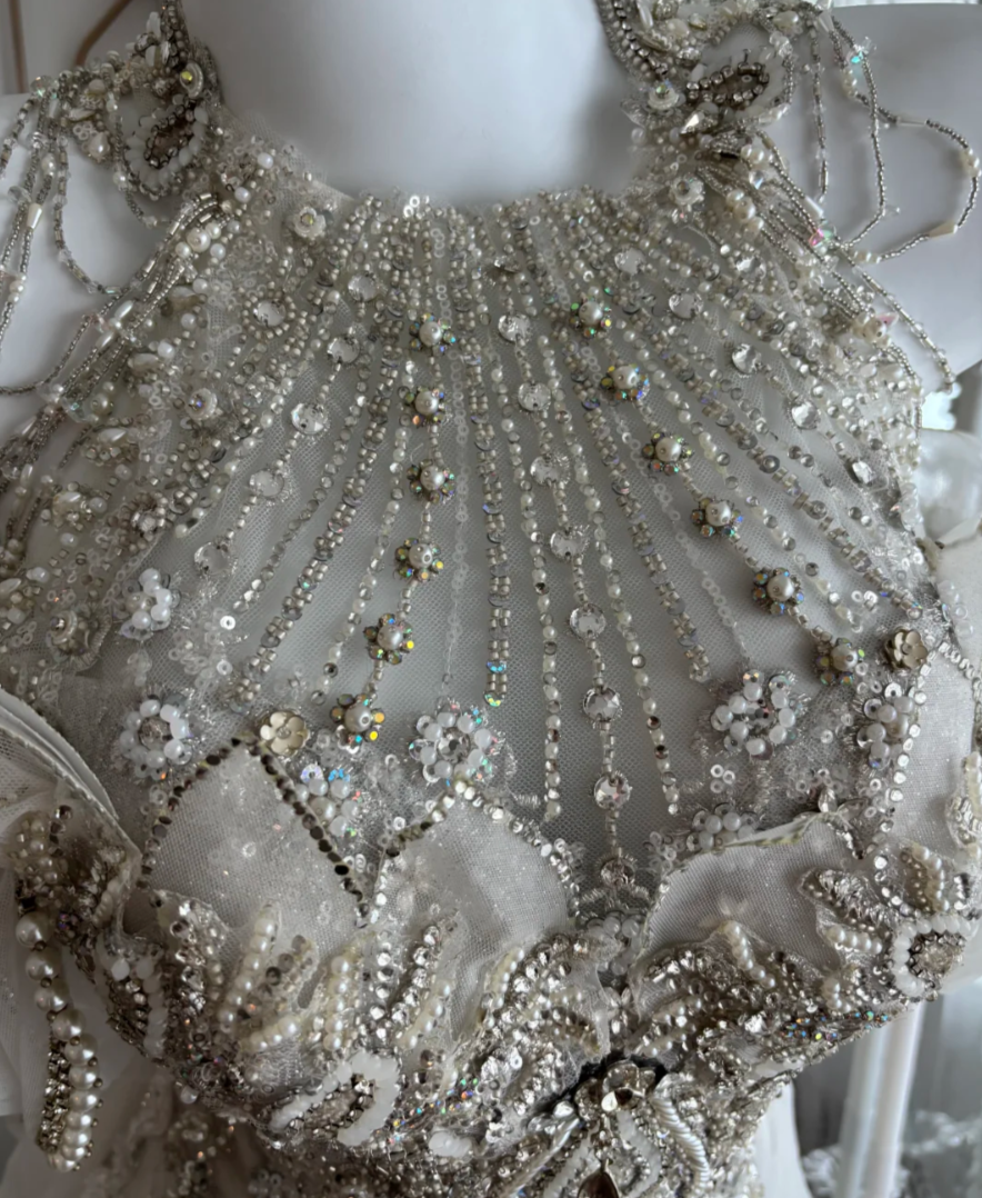 Sparkling Halter Neck Wedding Dress With Train Beading Rhinestones Mermaid Bridal Dress GG7667