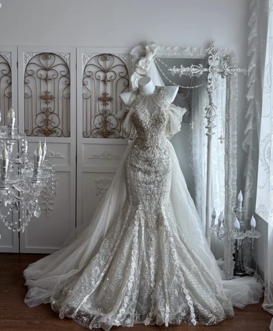 Sparkling Halter Neck Wedding Dress With Train Beading Rhinestones Mermaid Bridal Dress GG7667