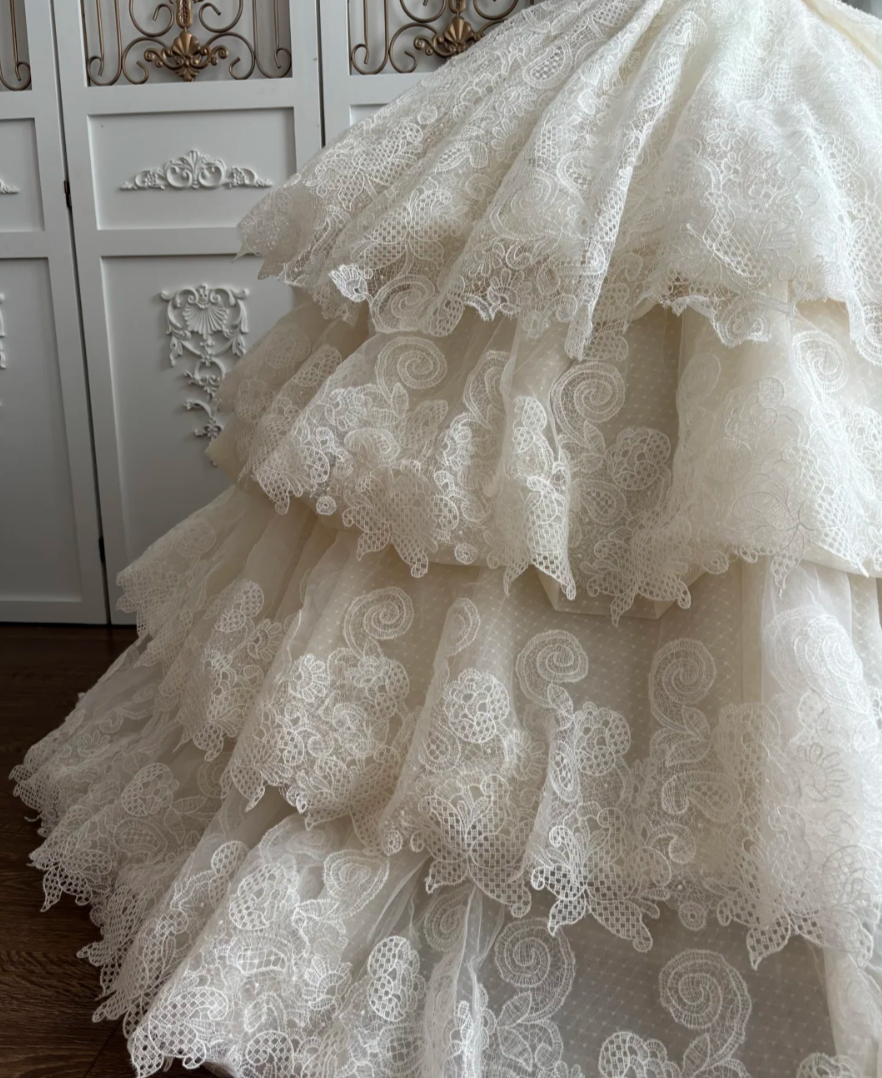 Glam Strapless Wedding Dress Lace Tiered A-Line Bridal Dress GG7669