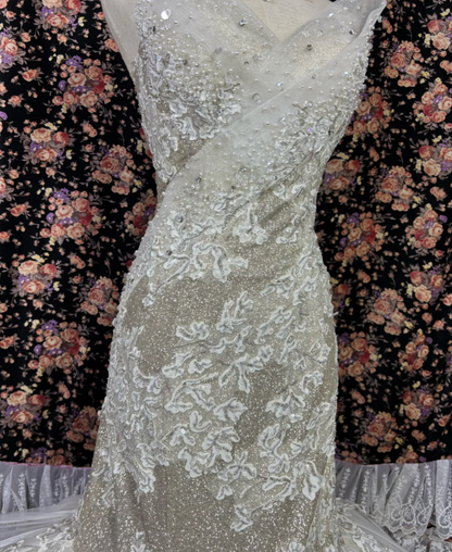 Alluring Strapless Beading Wedding Dress Sequins Tulle Mermaid Bridal Dress GG7671