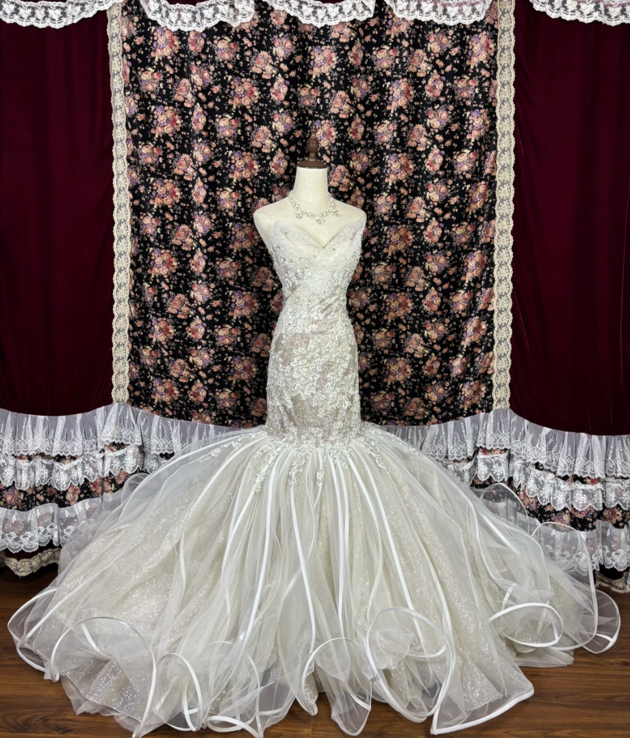 Alluring Strapless Beading Wedding Dress Sequins Tulle Mermaid Bridal Dress GG7671