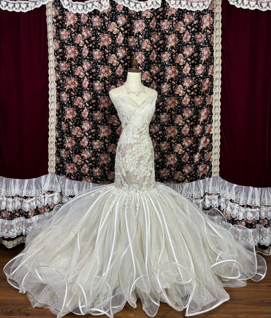 Alluring Strapless Beading Wedding Dress Sequins Tulle Mermaid Bridal Dress GG7671