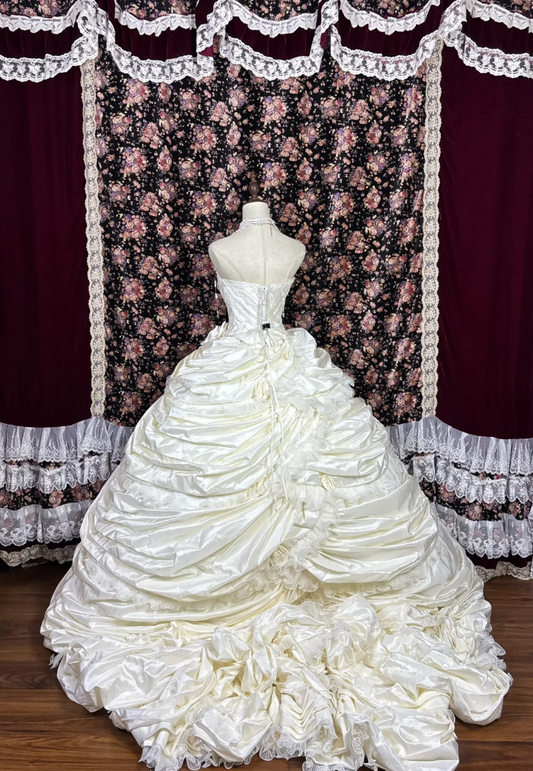 Romantic Strapless Sequins Wedding Dress Handmade Flowers Tiered A-Line Bridal Dress GG7672