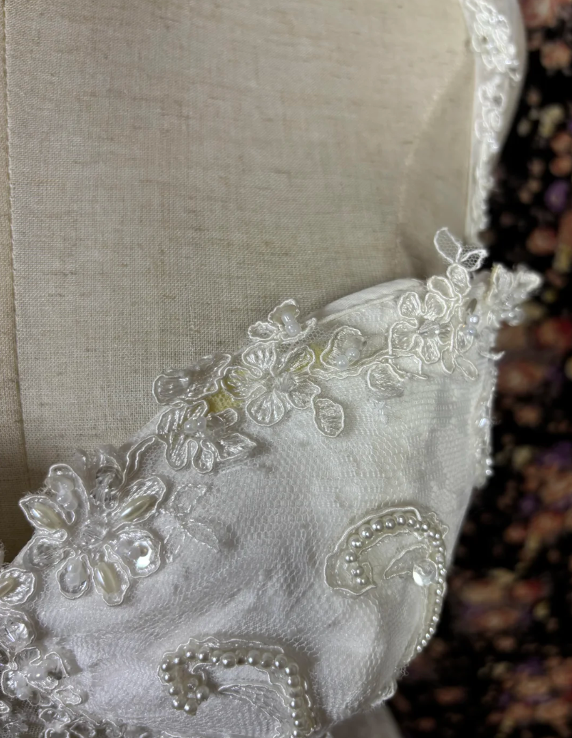 Trendy Square Neck Wedding Dress Appliques Beading Mermaid Bridal Dress GG7674