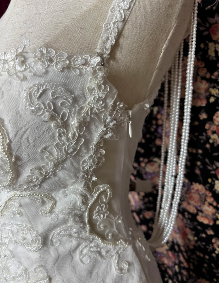 Trendy Square Neck Wedding Dress Appliques Beading Mermaid Bridal Dress GG7674