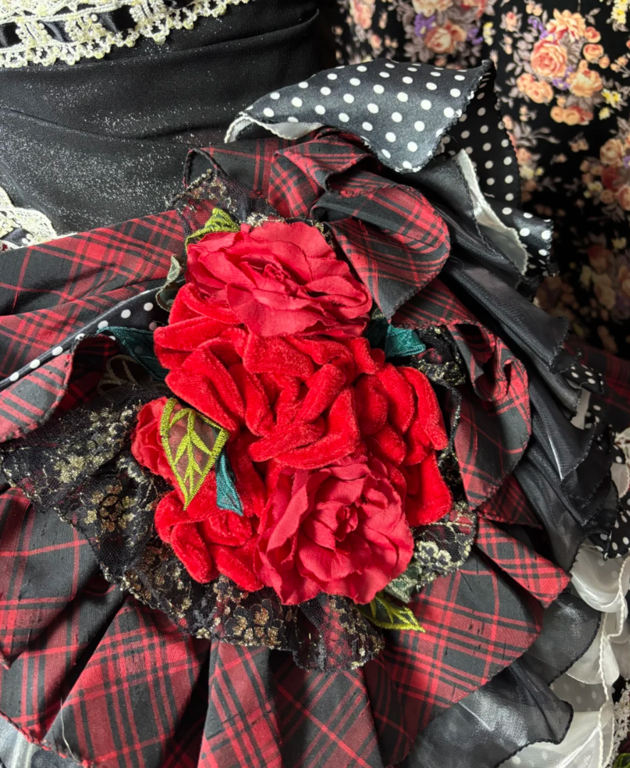 Lovely Strapless Plaid Prom Dress Red Tiered Flowers A-Line Evening Dress GG7675