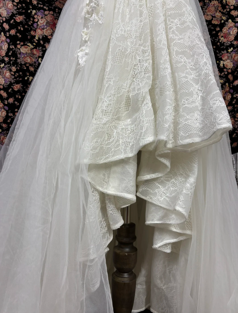 Romantic Strapless Lace Homecoming Dress Appliques Tulle A-Line Birthday Dress GG7676
