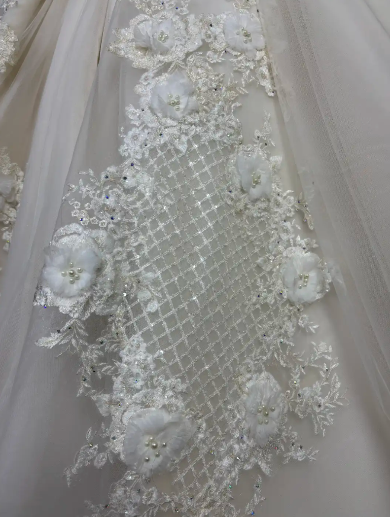 Classical Off The Shoulder Wedding Dress Beading Sequins A-Line Bridal Dress GG7677