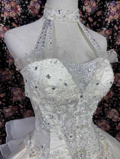 Gorgeous Halter Neck Ruffles Wedding Dress Crystals Appliques A-Line Bridal Dress GG7683