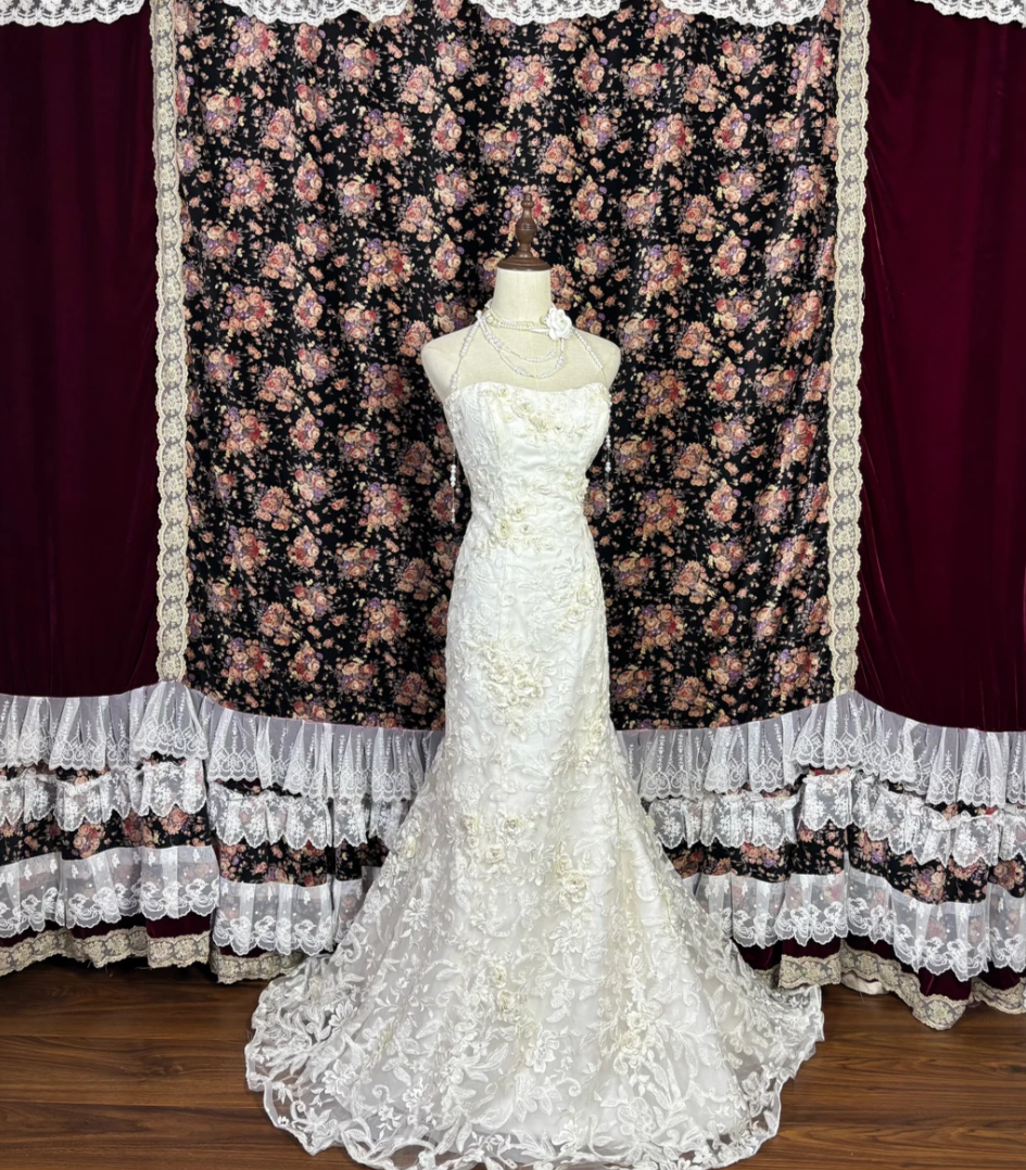 Ornate Strapless Wedding Dress Appliques Mermaid Bridal Dress GG7684