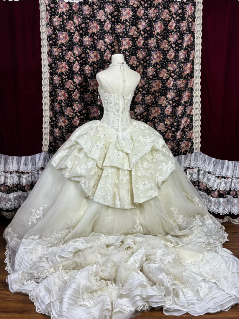 Cute Sweetheart Wedding Dress Appliques Sequins A-Line Bridal Dress GG7685