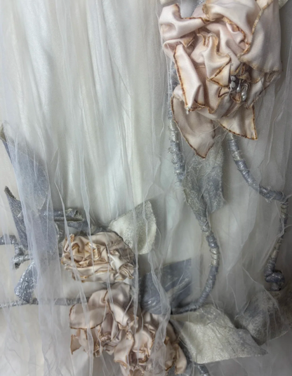 Romantic One Shoulder Wedding Dress Handmade Flowers Tulle A-Line Bridal Dress GG7686