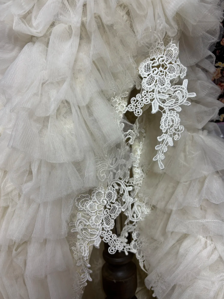 Classical Strapless Tiered Wedding Dress Appliques Slit Mermaid Bridal Dress GG7690