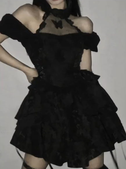 Gorgeous Halter Neck Homecoming Dress Black Appliques A-Line Birthday Dress GG7696