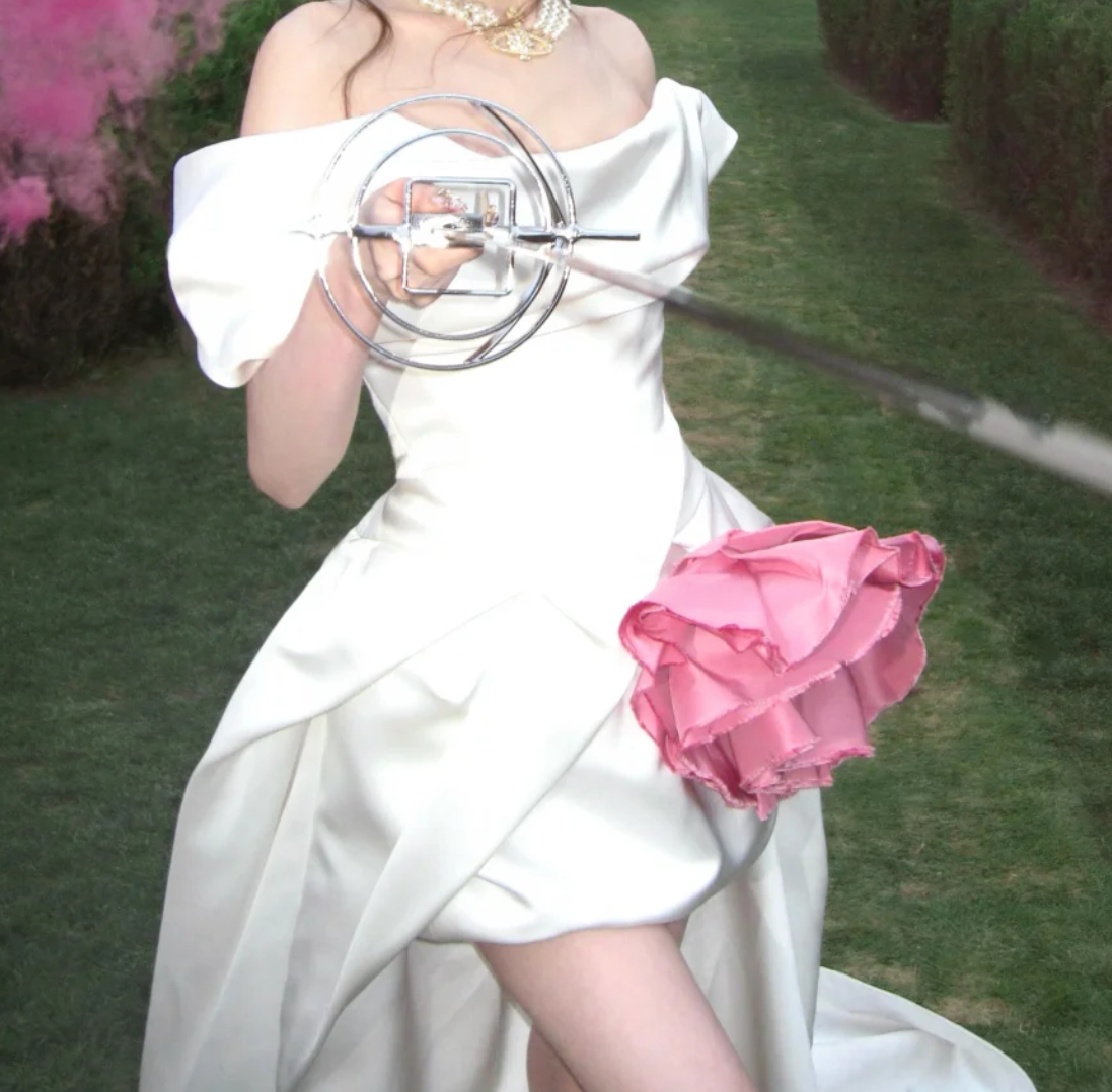 Classical Off-Shoulder Wedding Dress Floral Satin A-Line Bridal Dress GG7706