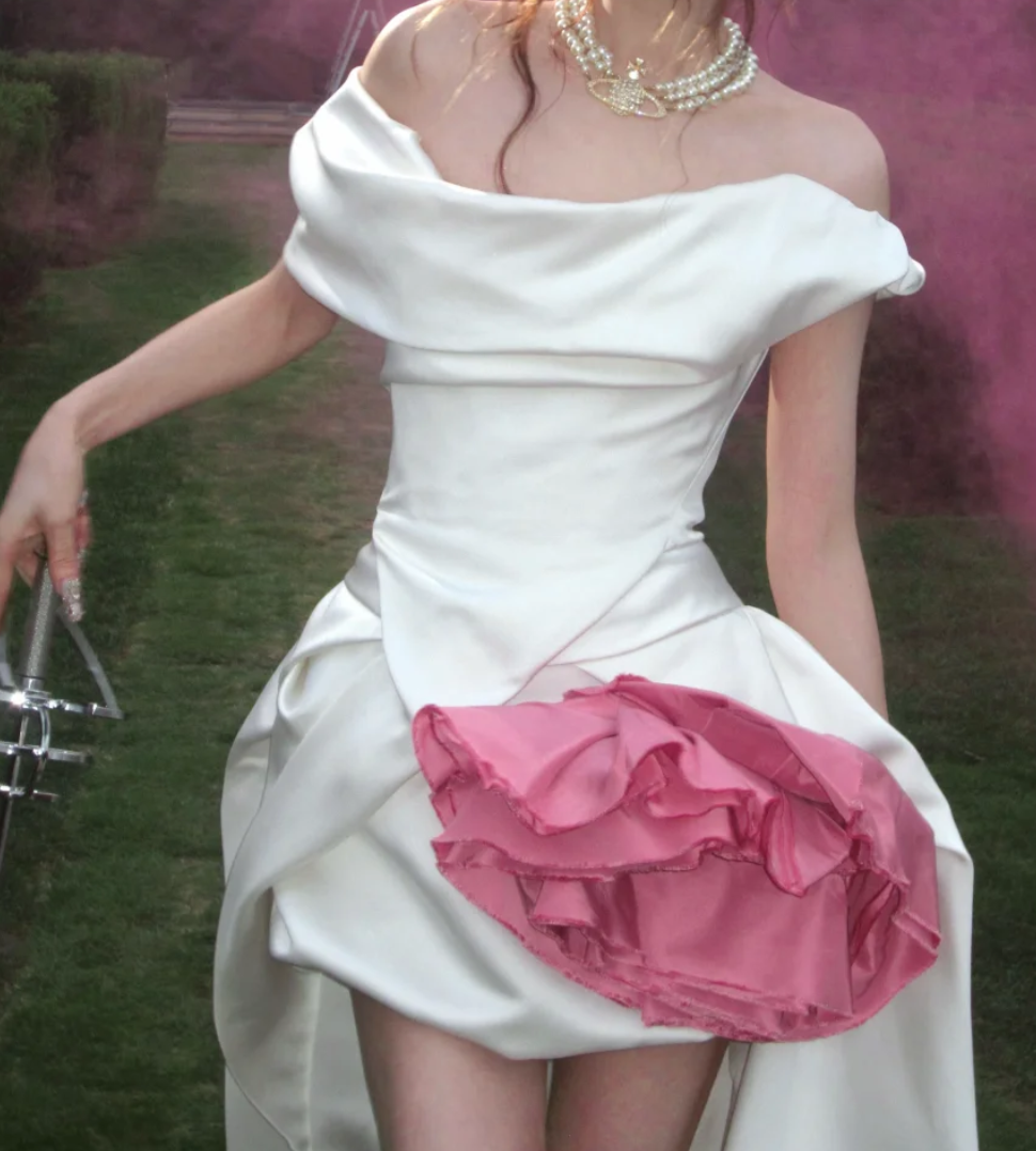 Classical Off-Shoulder Wedding Dress Floral Satin A-Line Bridal Dress GG7706
