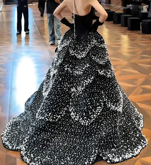 Lovely Strapless Black Prom Dress Beads Tiered A-Line Evening Dress GG7725