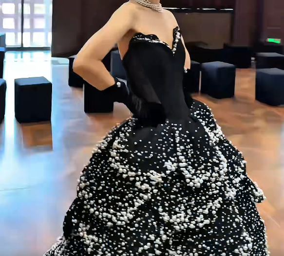 Lovely Strapless Black Prom Dress Beads Tiered A-Line Evening Dress GG7725