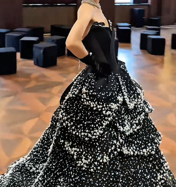 Lovely Strapless Black Prom Dress Beads Tiered A-Line Evening Dress GG7725