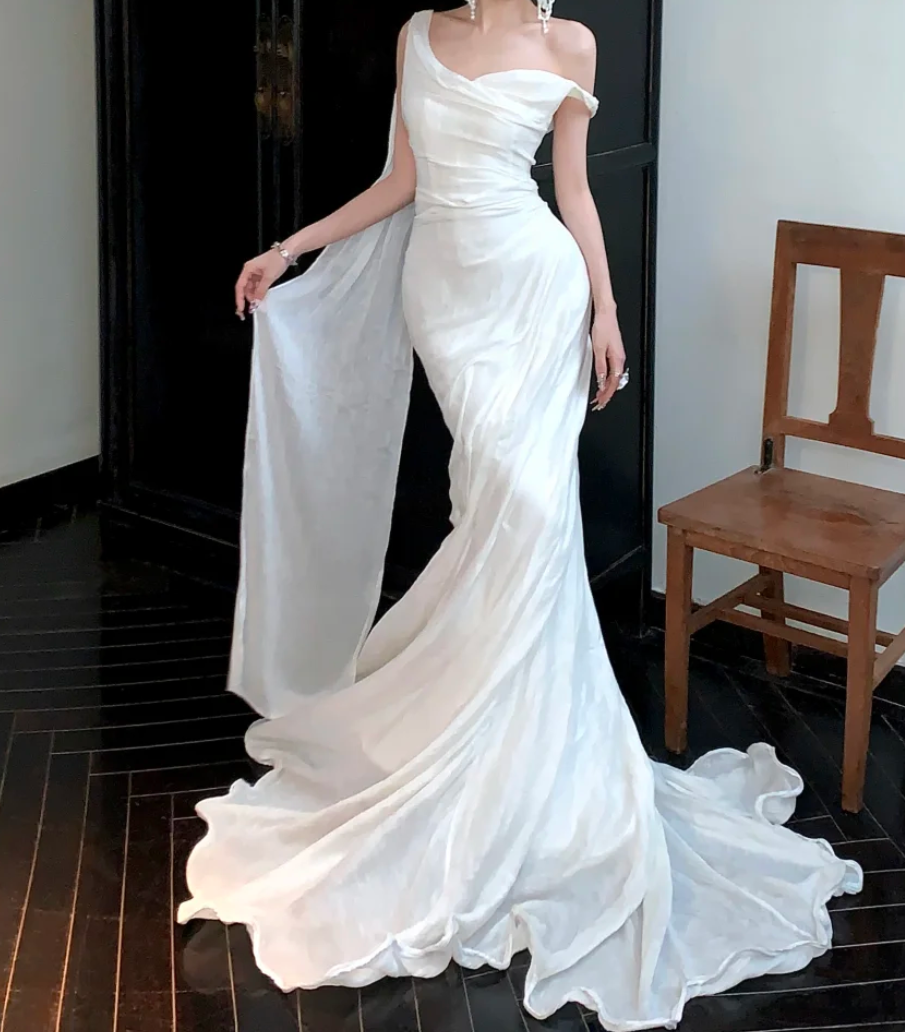 Gorgeous One Shoulder Wedding Dress Satin Mermaid Bridal Dress GG7747
