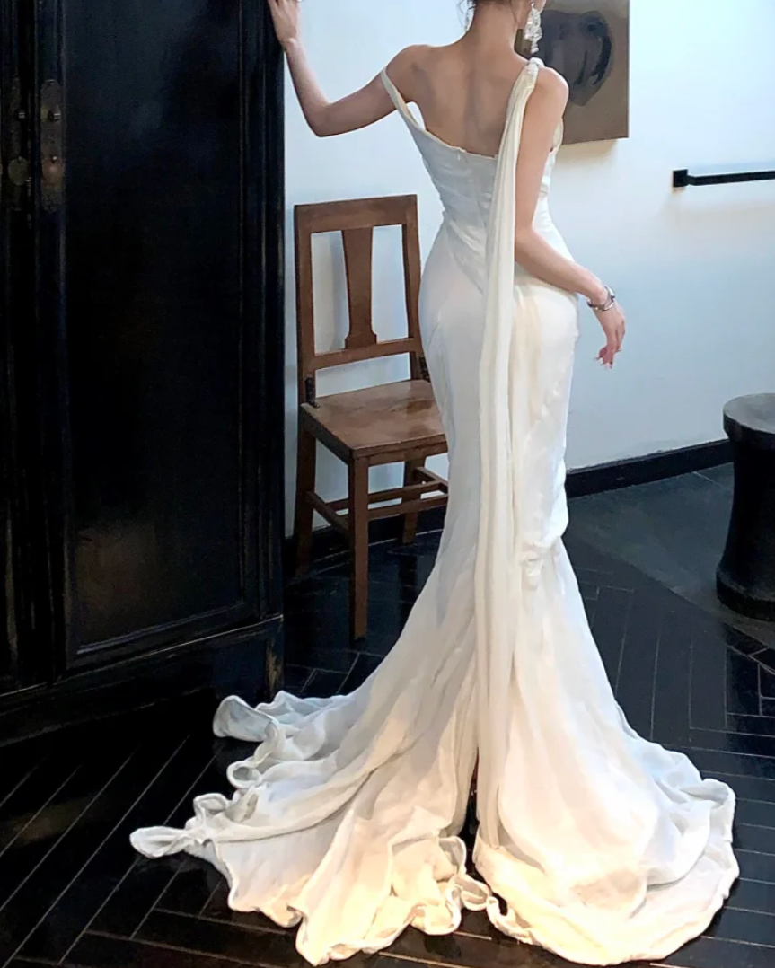 Gorgeous One Shoulder Wedding Dress Satin Mermaid Bridal Dress GG7747
