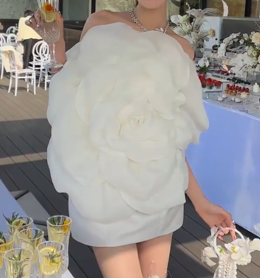 Chic Strapless White Homecoming Dress Handmade Flower Sheath Birthday Dress GG7750