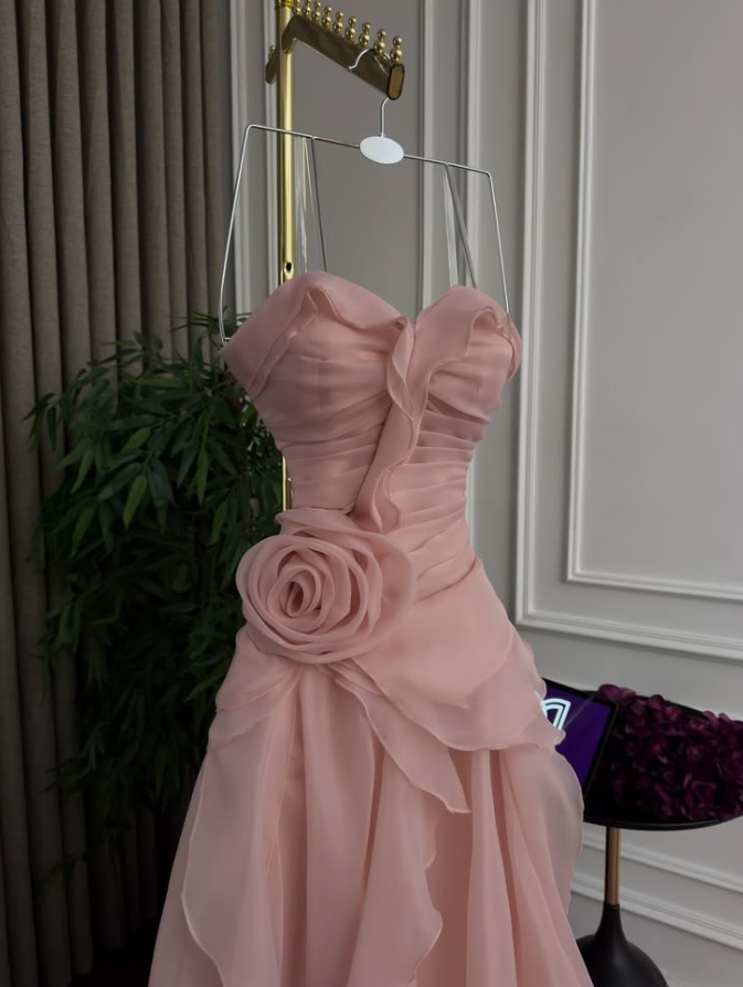 Graceful Strapless Prom Dress Flower Ruffles A-Line Evening Dress GG7767