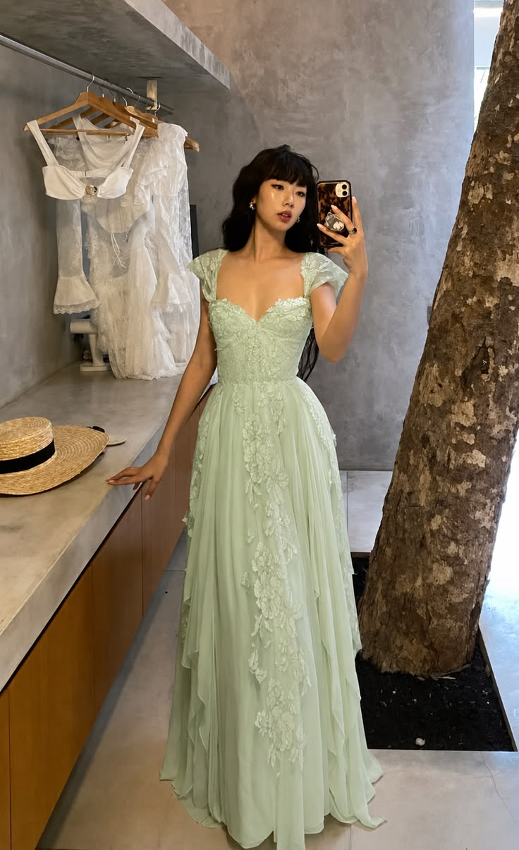 Dreamy Square Neck Prom Dress Appliques Ruffles A-Line Evening Dress GG7792