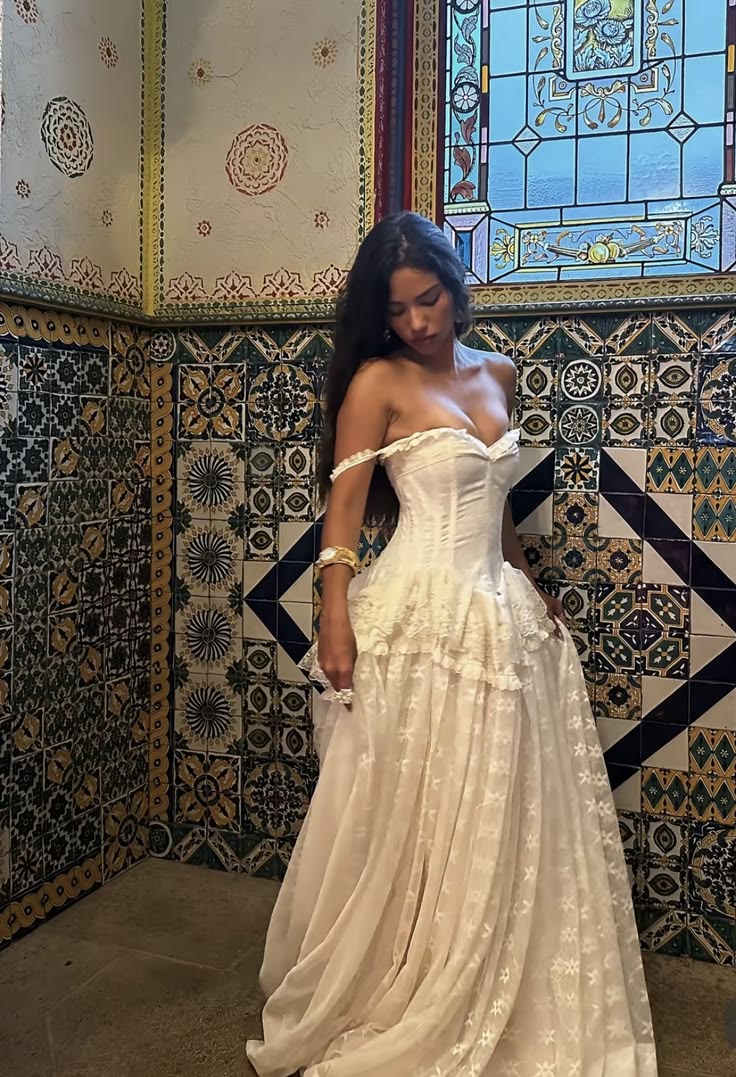 Alluring Off-Shoulder Wedding Dress Lace A-Line Bridal Dress GG7796