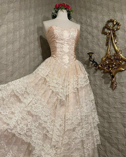 Enchanting Strapless Ivory Prom Dress Sequins Tiered Lace A-Line Evening Dress GG7805