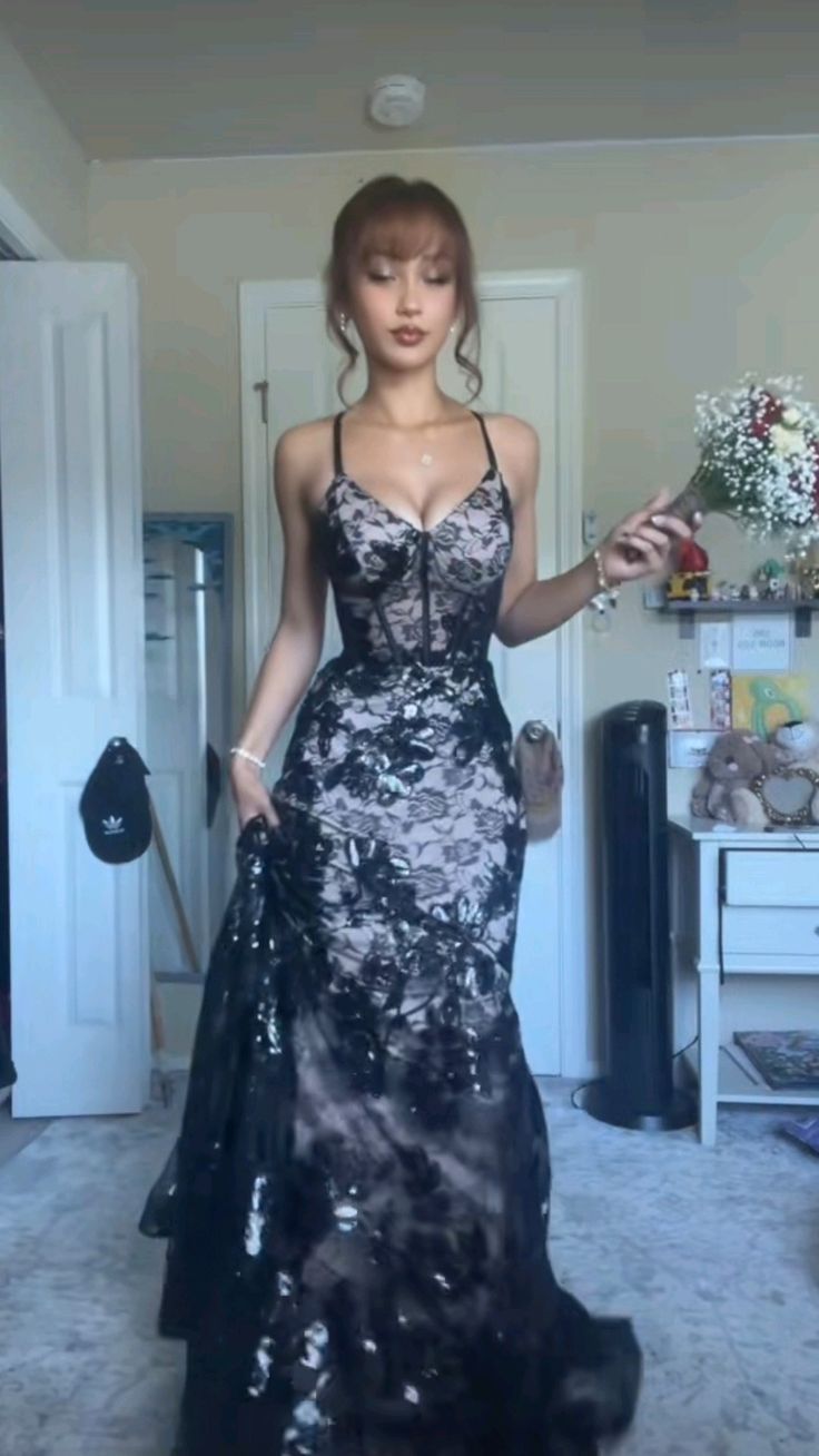 Ornate Spaghetti Straps Prom Dress Black Sequins Mermaid Evening Dress GG7817