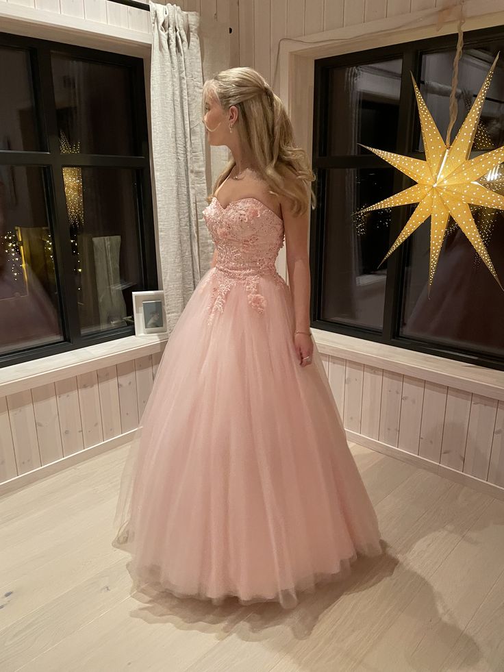 Romantic Strapless Tulle Prom Dress Pink Appliques Sequins A-Line Evening Dress GG7831