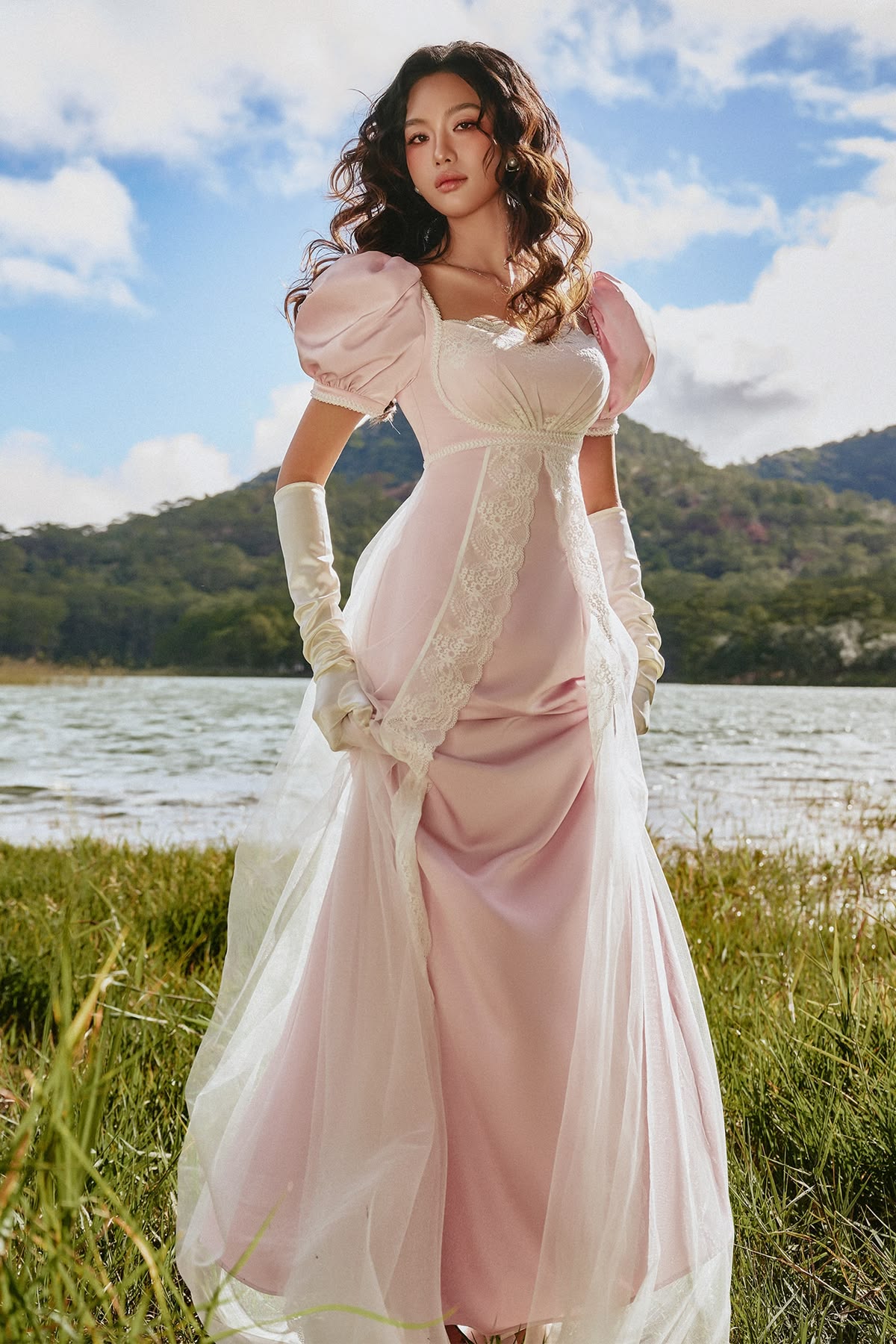 Ornate Square Neck Satin Prom Dress Short Sleeve Lace Tulle A-Line Evening Dress GG7878