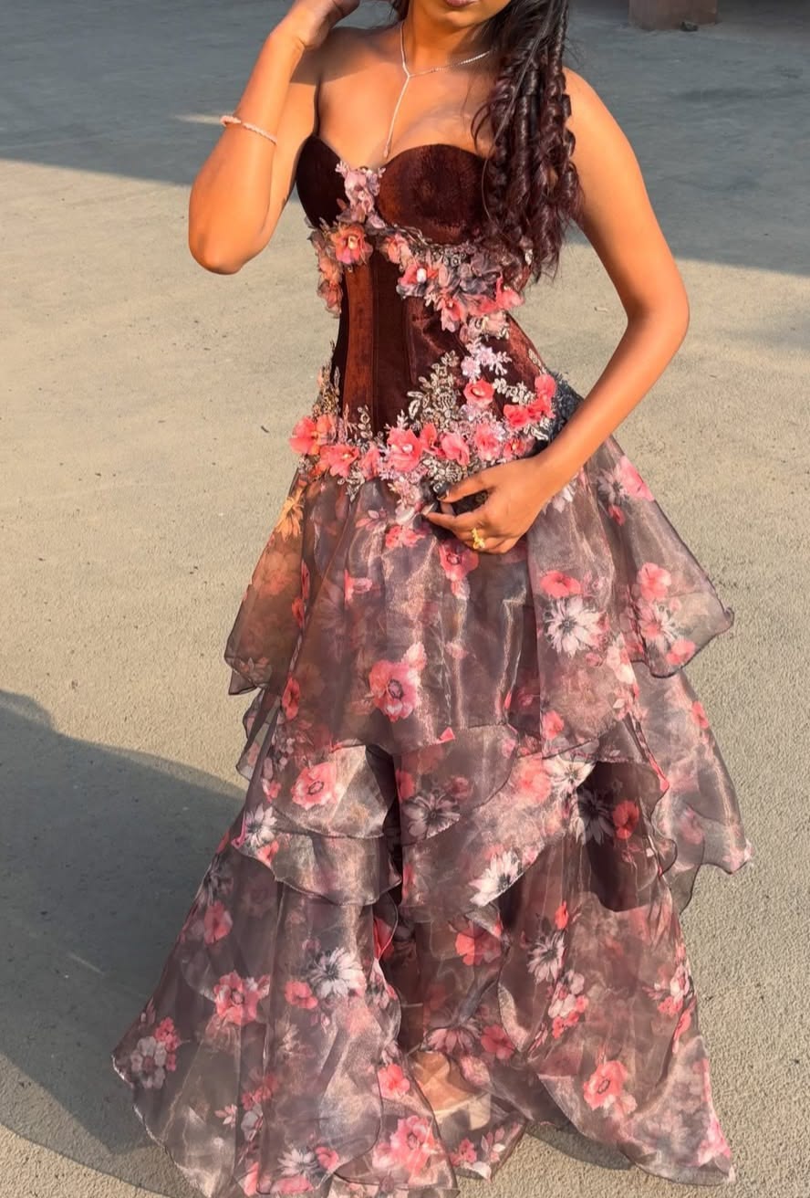 Romantic Strapless Red Prom Dress Appliques Tiered A-Line Evening Dress GG7882