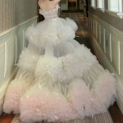 Fascinating Strapless Tiered Wedding Dress Feather Ruffles A-Line Bridal Dress GG7889
