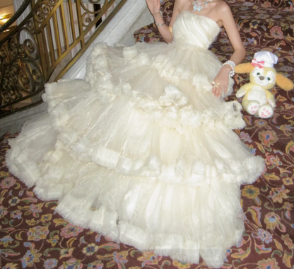 Glamorous Strapless Tiered Wedding Dress Ivory Tulle A-Line Bridal Dress GG7907